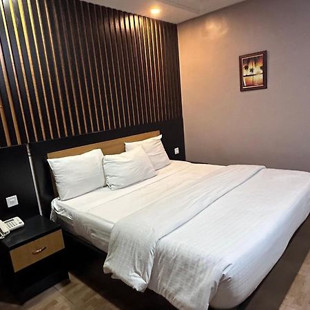Msquare Hotel Gra Ikeja Exteriör bild
