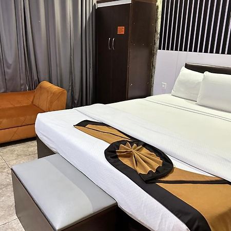 Msquare Hotel Gra Ikeja Exteriör bild