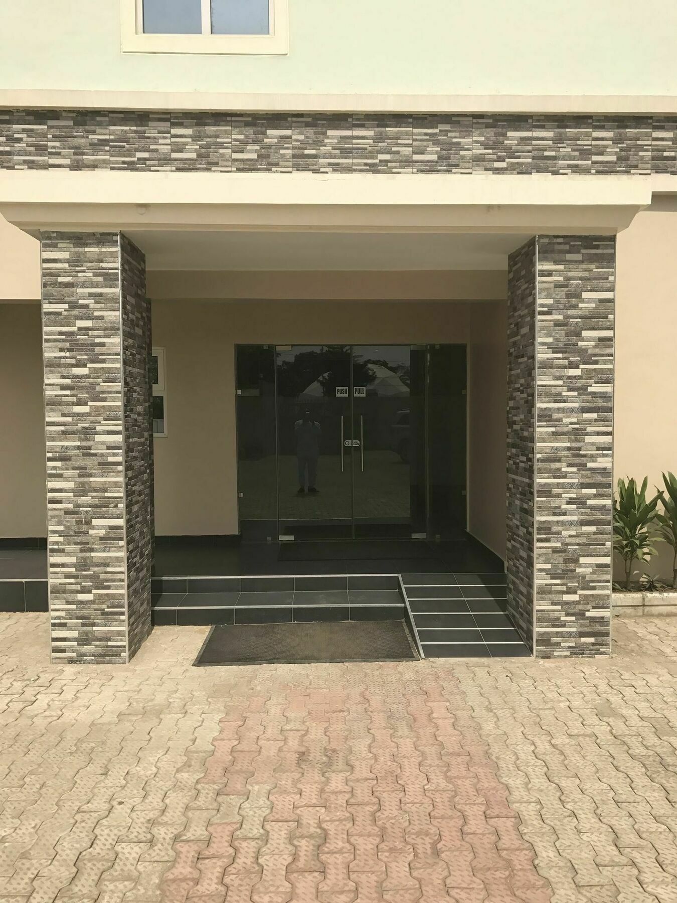 Msquare Hotel Gra Ikeja Exteriör bild