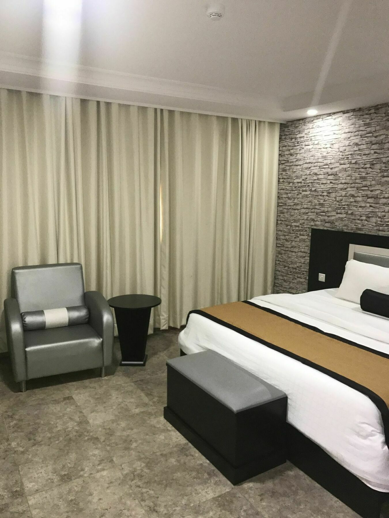 Msquare Hotel Gra Ikeja Exteriör bild