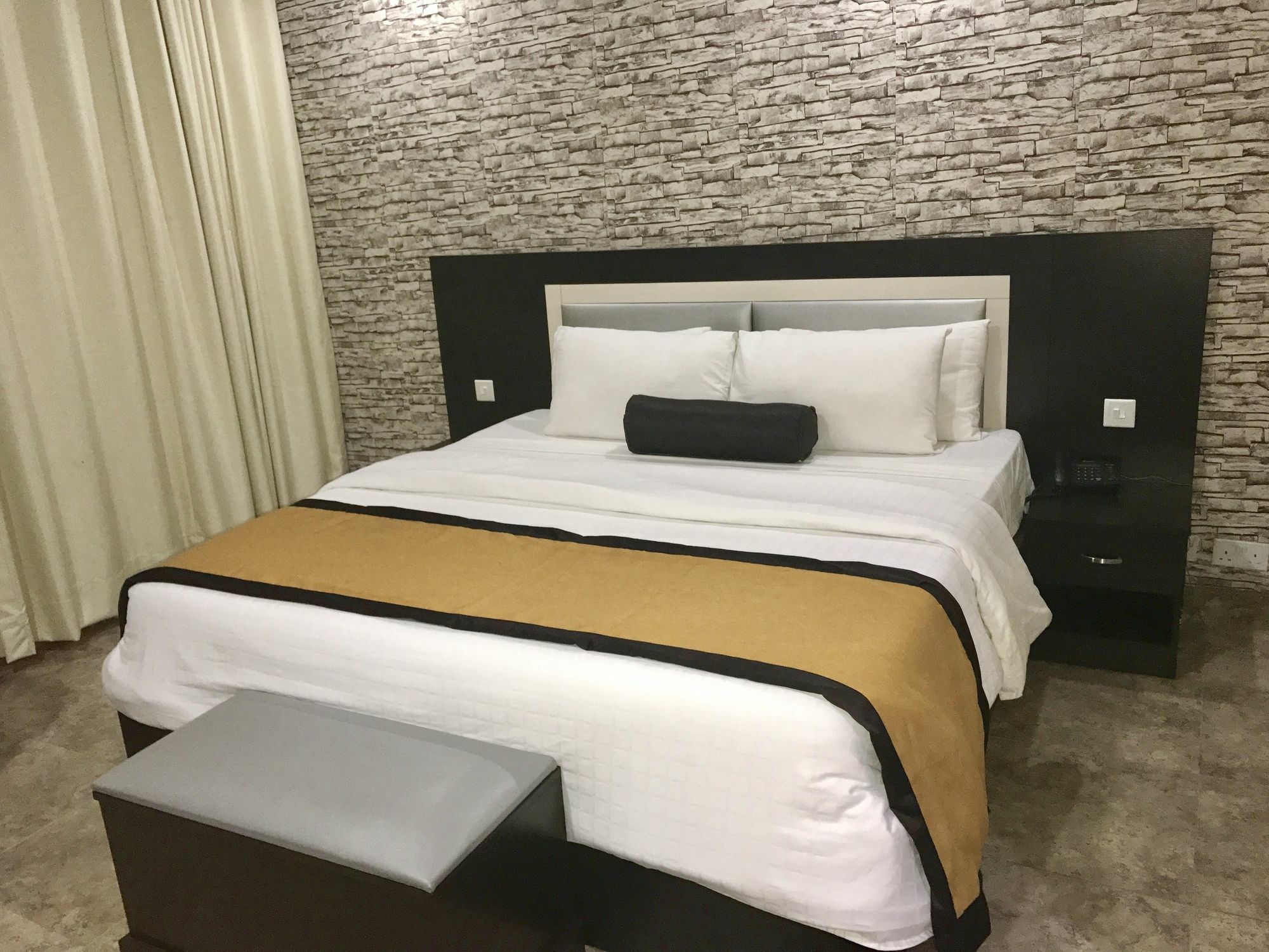 Msquare Hotel Gra Ikeja Exteriör bild